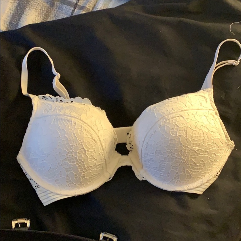 Victoria’s Secret Bombshell Bra